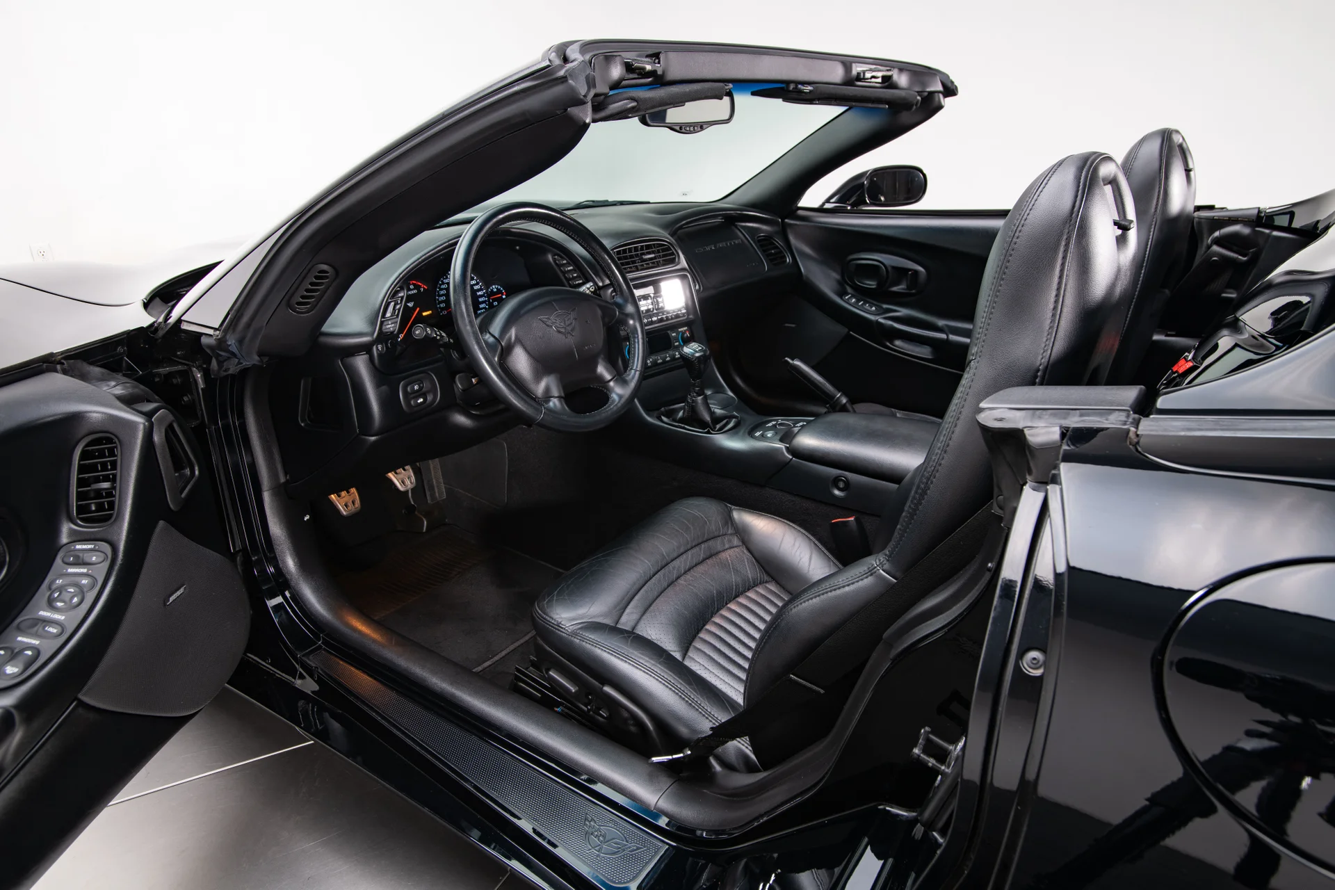 2004 Chevrolet Corvette - Image 10