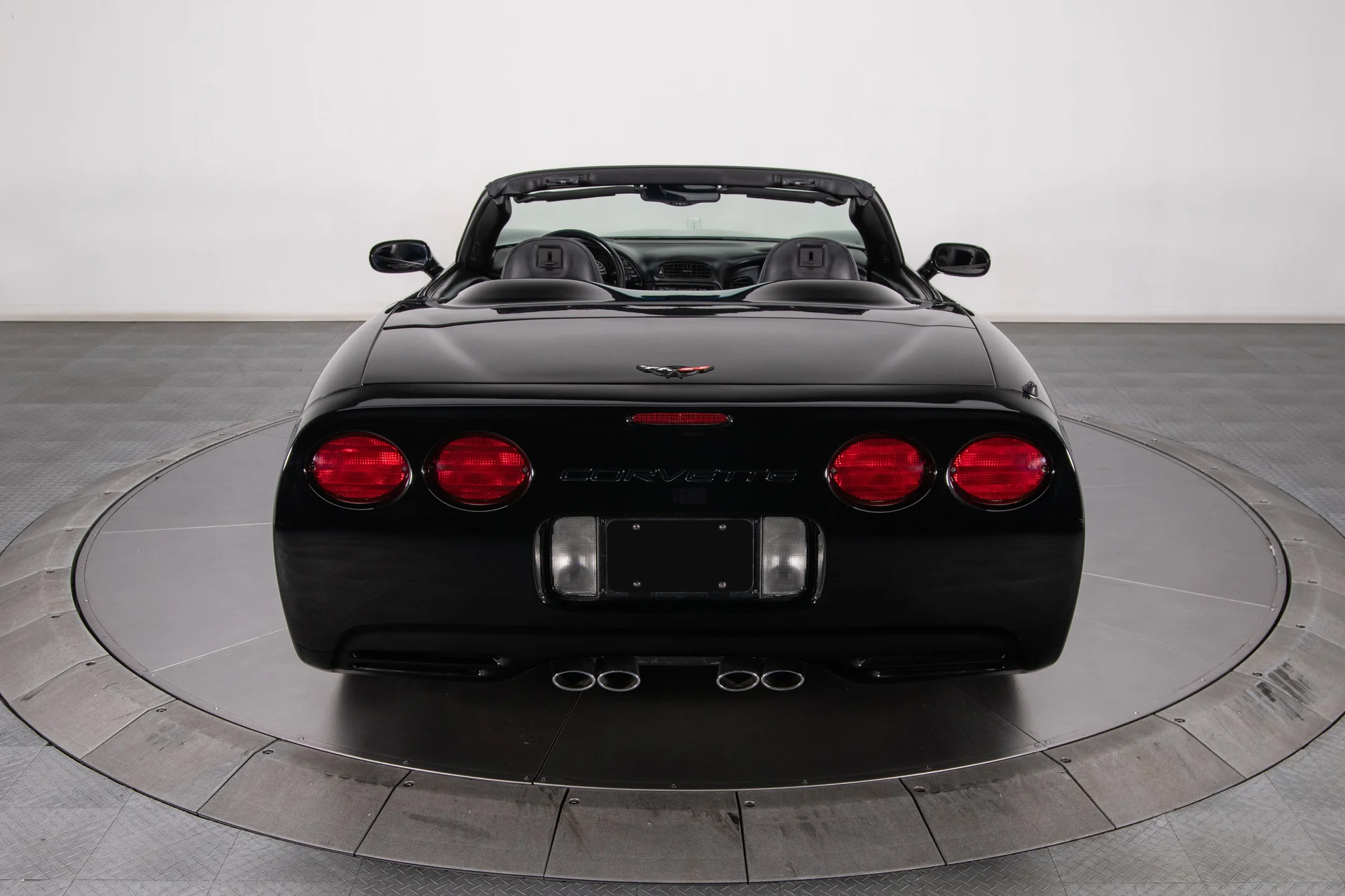 2004 Chevrolet Corvette - Image 5