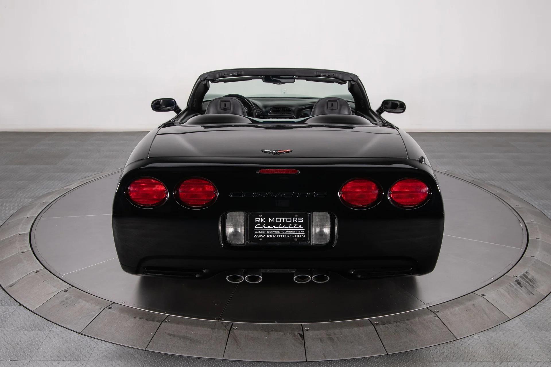 2004 Chevrolet Corvette - Image 4