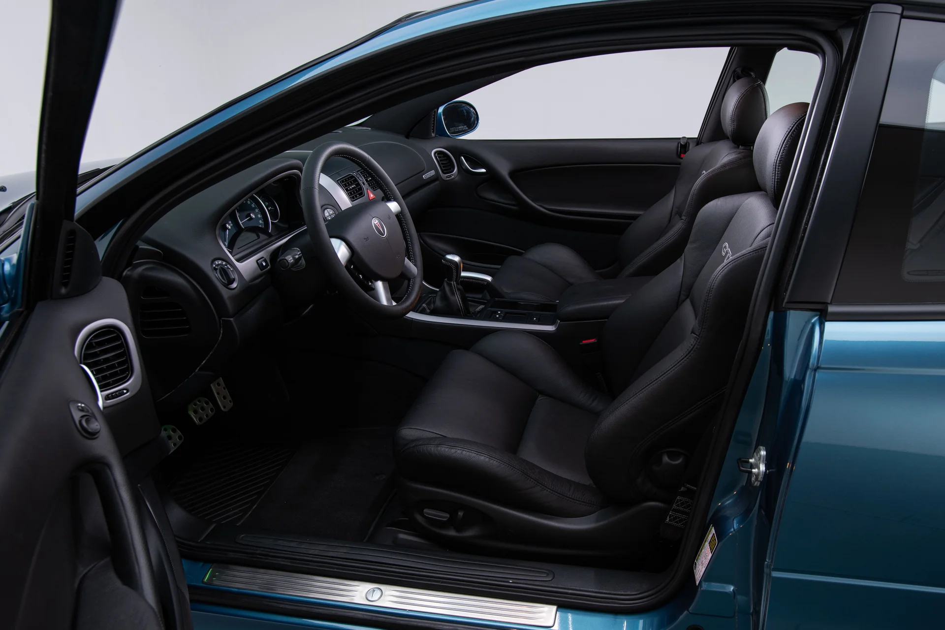 2004 Pontiac GTO - Image 12