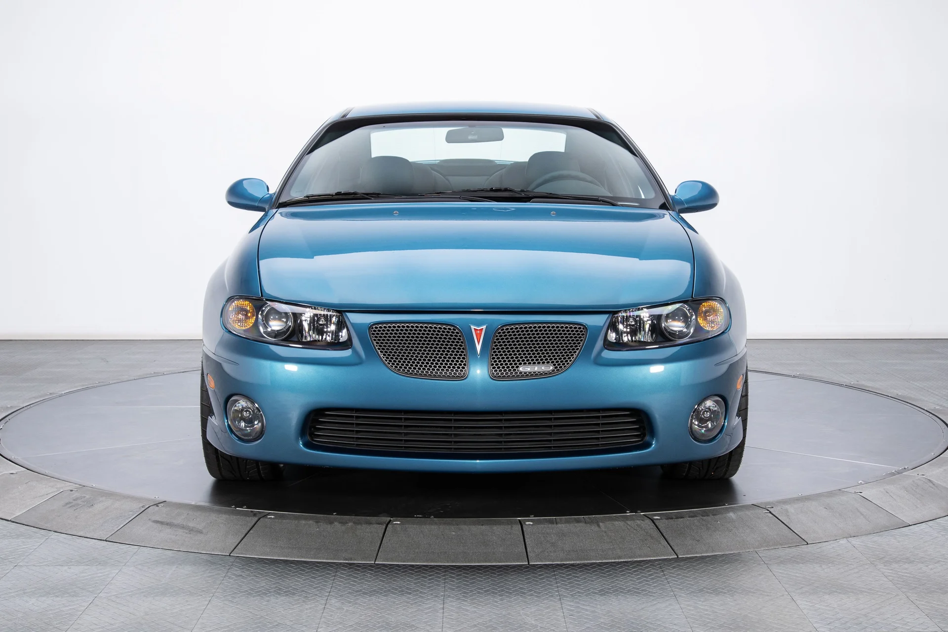 2004 Pontiac GTO - Image 8