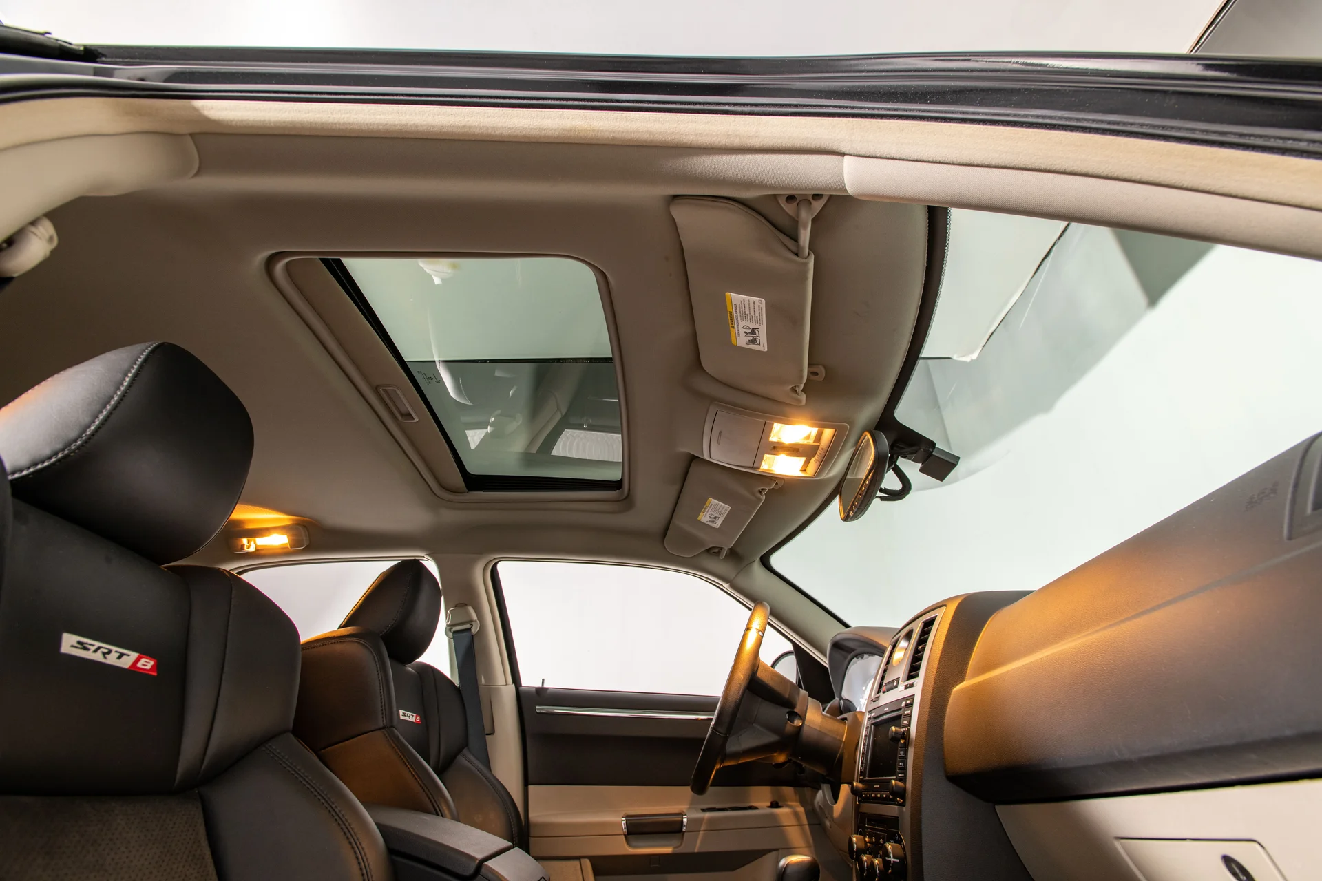 2006 Chrysler 300C SRT-8 - Image 17