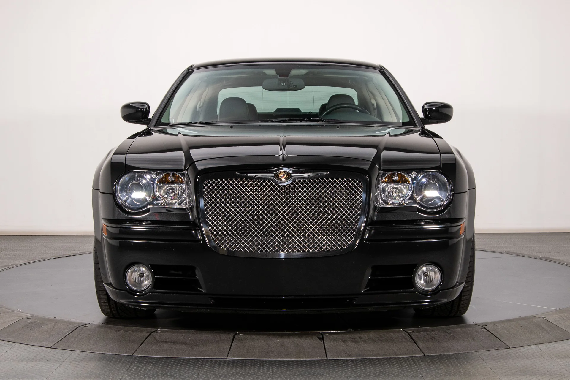 2006 Chrysler 300C SRT-8 - Image 8