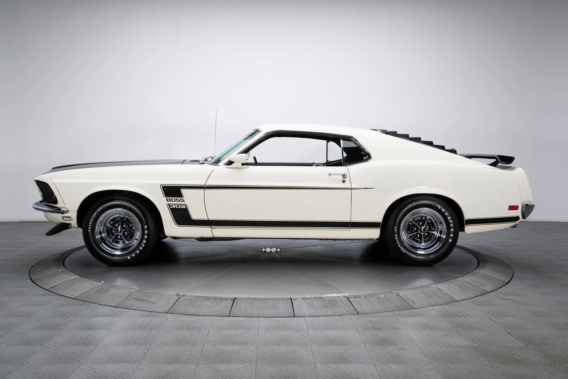 1969 Ford Mustang Boss 302 - Image 2