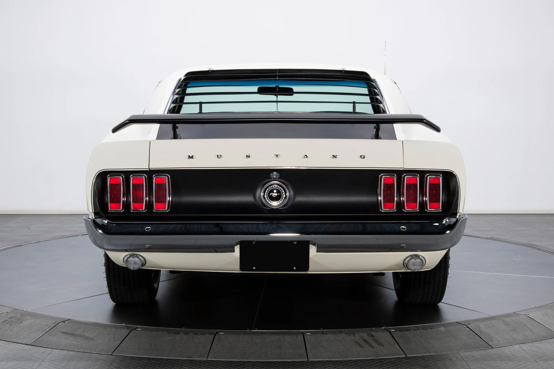 1969 Ford Mustang Boss 302 - Image 4