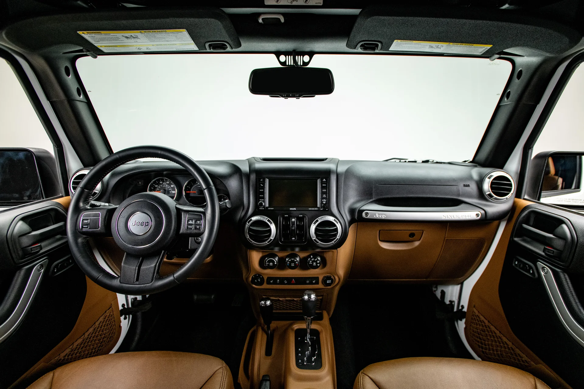 2016 Jeep Wrangler Sahara - Image 11