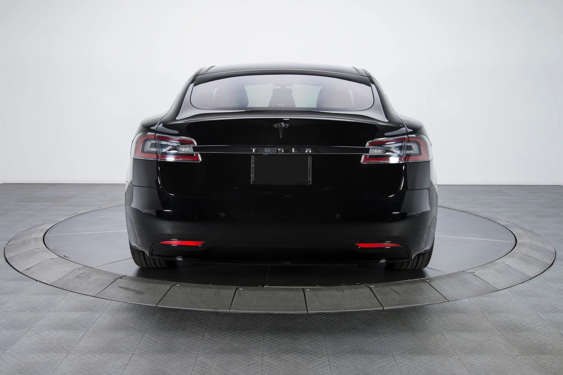 2017 Tesla Model S 75D - Image 4