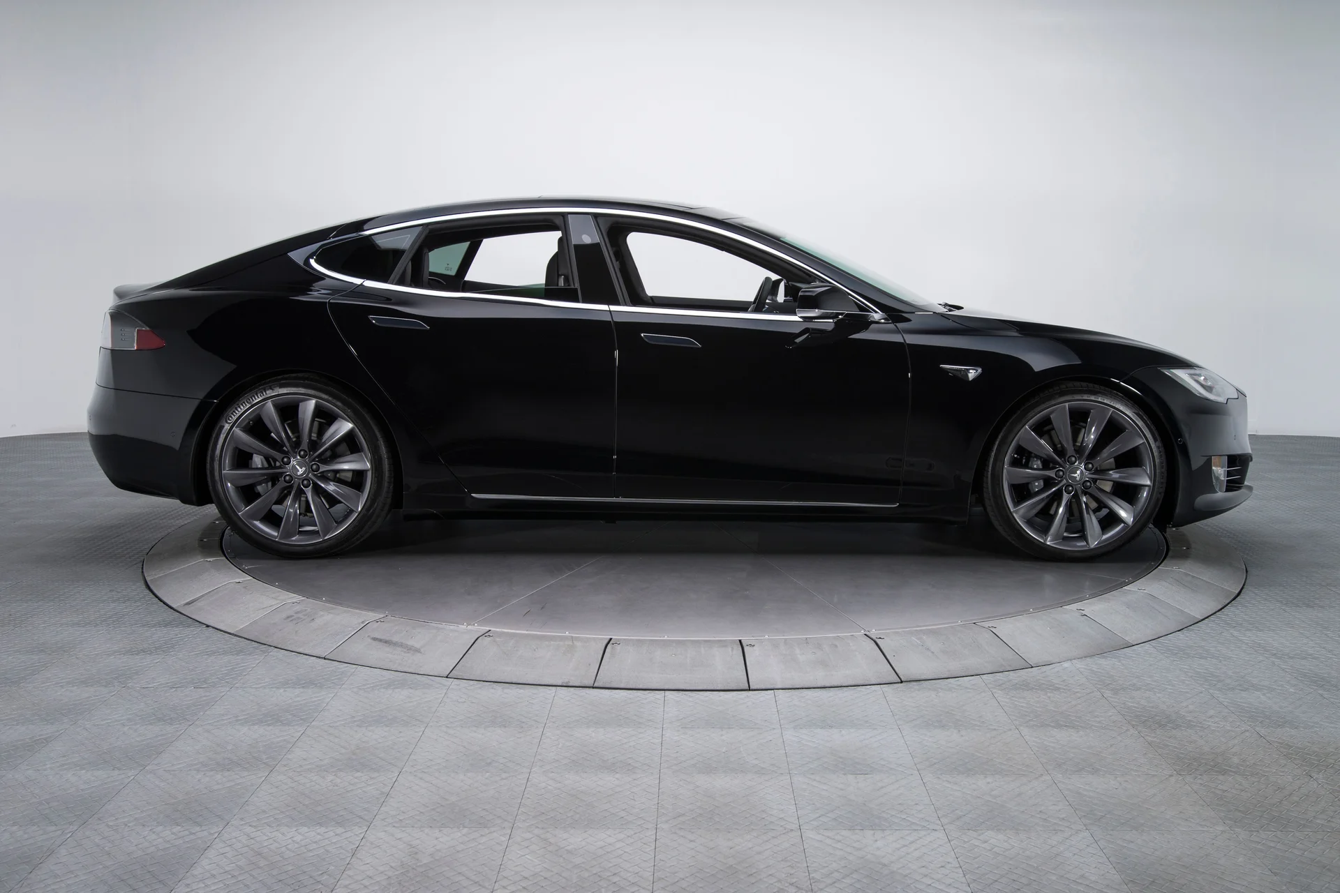 2017 Tesla Model S 75D - Image 7
