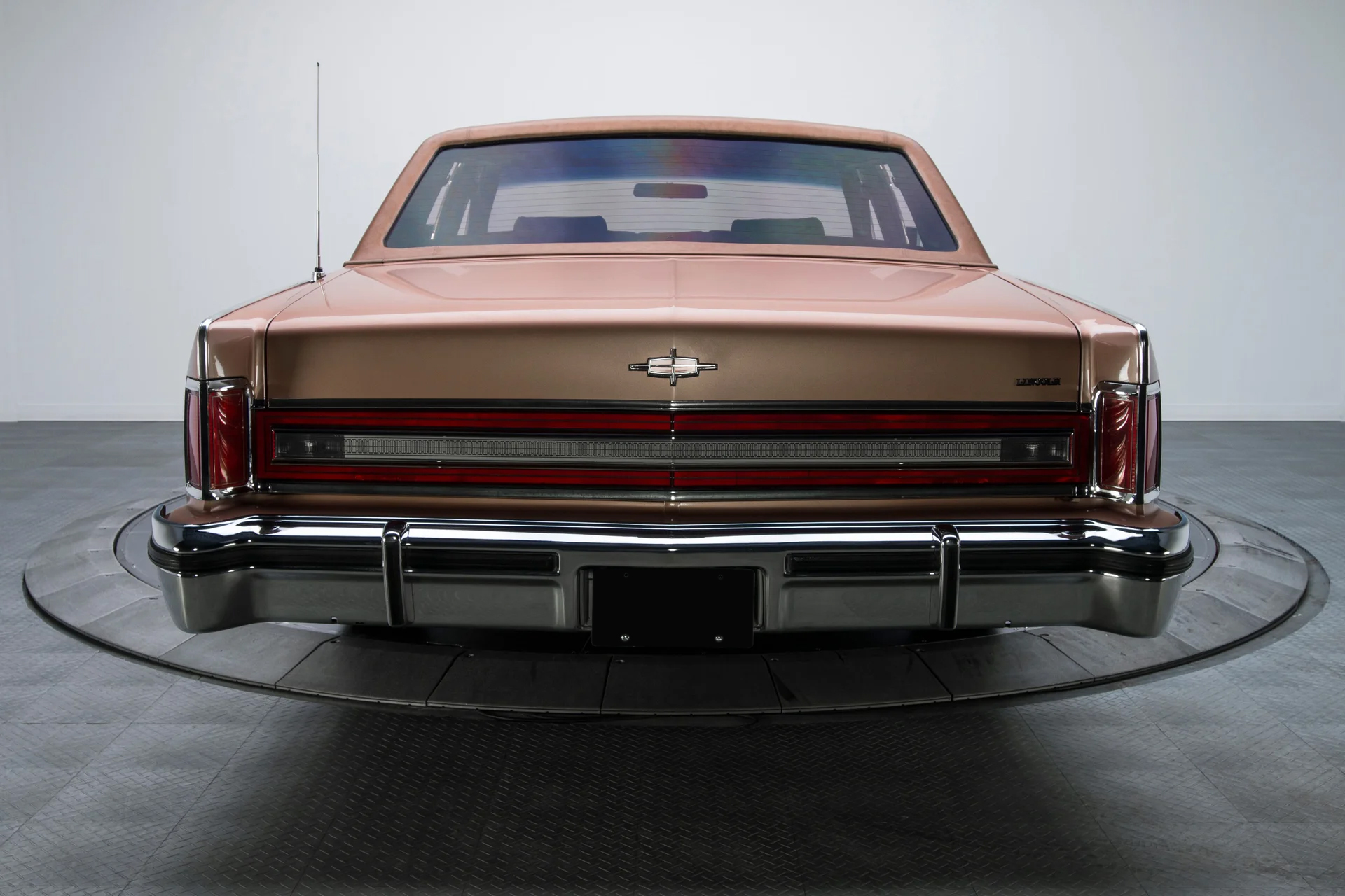 1979 Lincoln Continental - Image 4