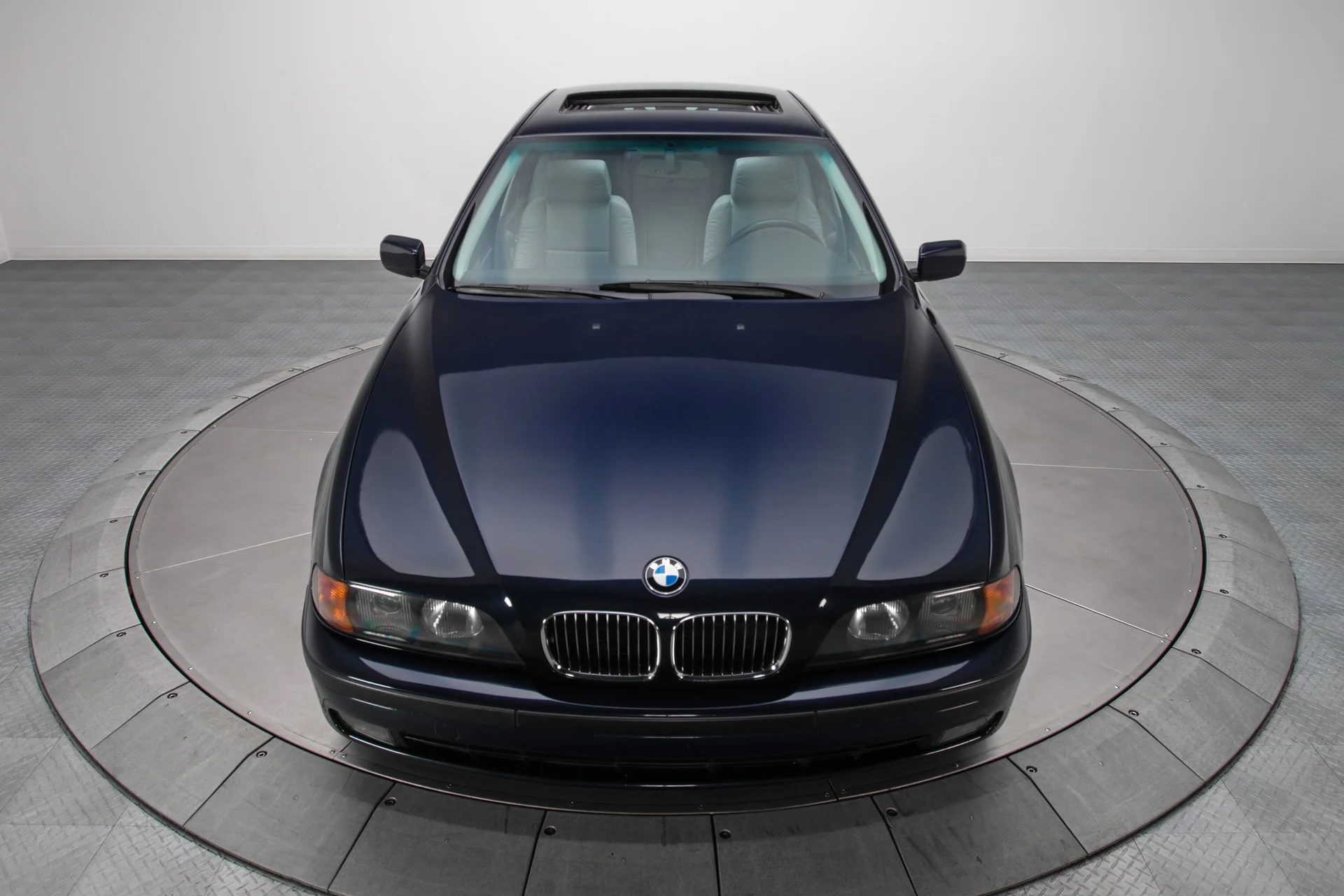 1999 BMW 540i - Image 9