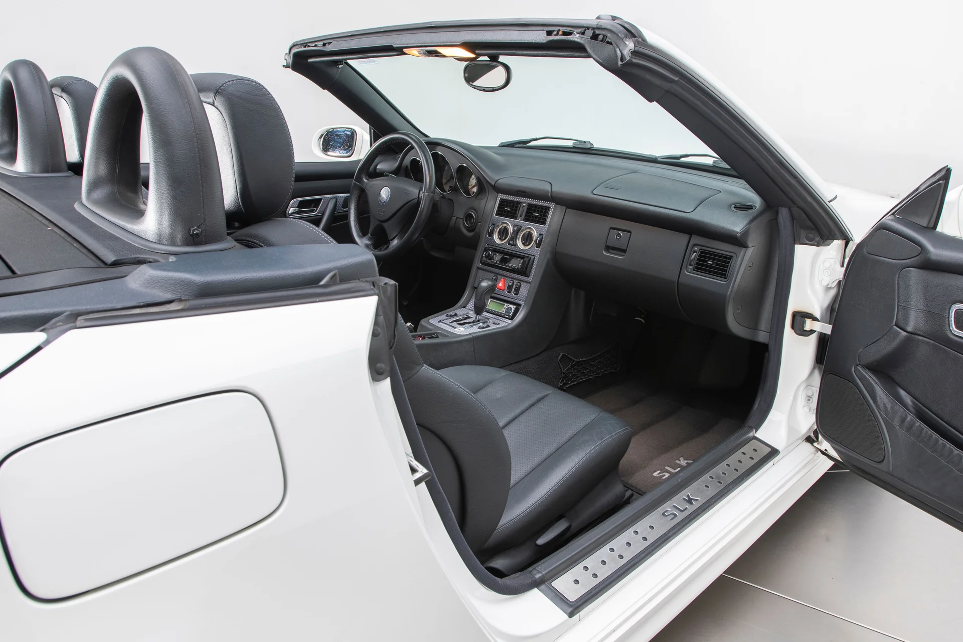 2002 Mercedes-Benz SLK230 - Image 15