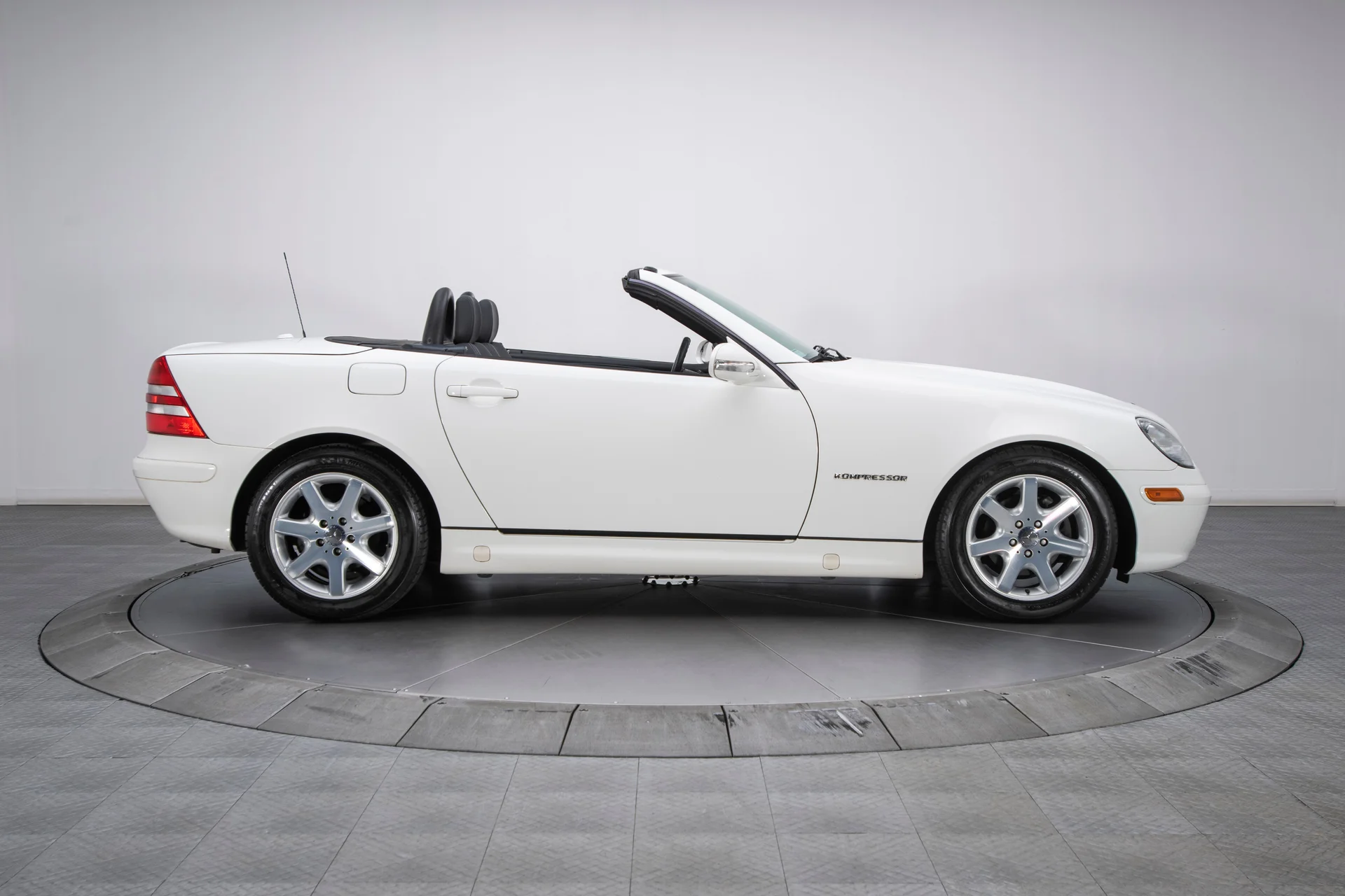 2002 Mercedes-Benz SLK230 - Image 6